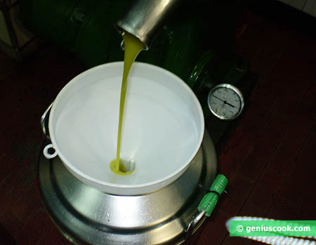 Свежее оливковое масло Extra vergine