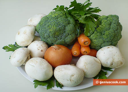 ingredienti per lo stufato di broccoli e funghi al vino