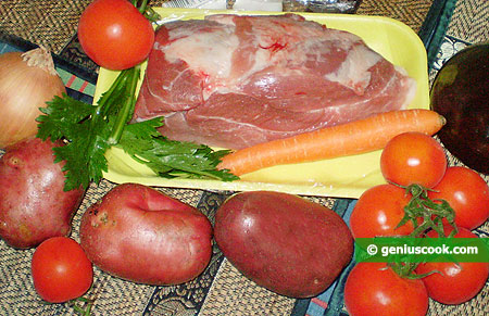 ingredienti per lo Stufato di maiale con patate