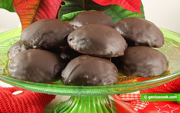 Biscotti di Marzapane ricoperti di cioccolato